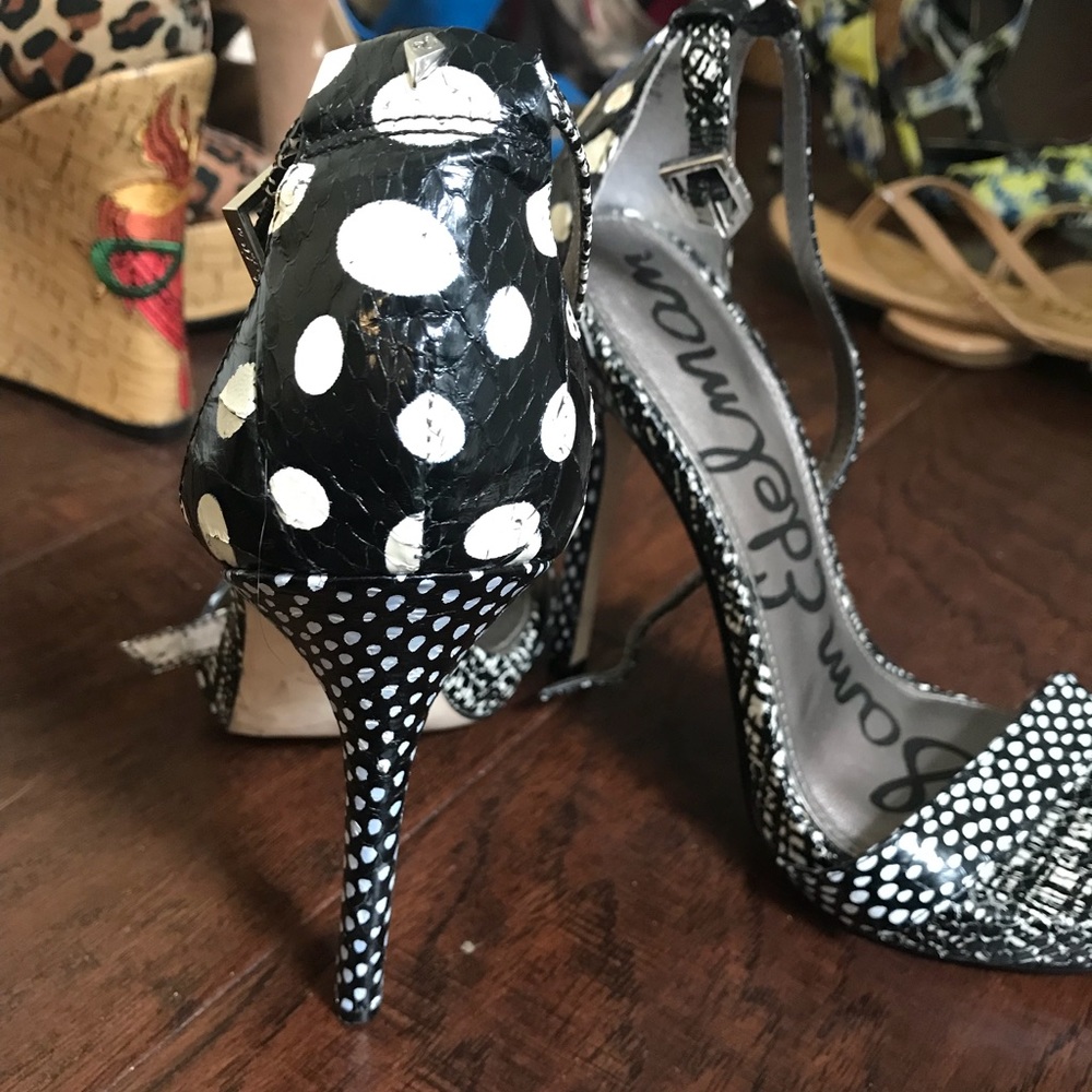 Heels - Picture 4 of 5